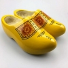 Afbeelding van Handgemaakte Hollandse klomp HP02 (geel gelakt) van populierenhout 